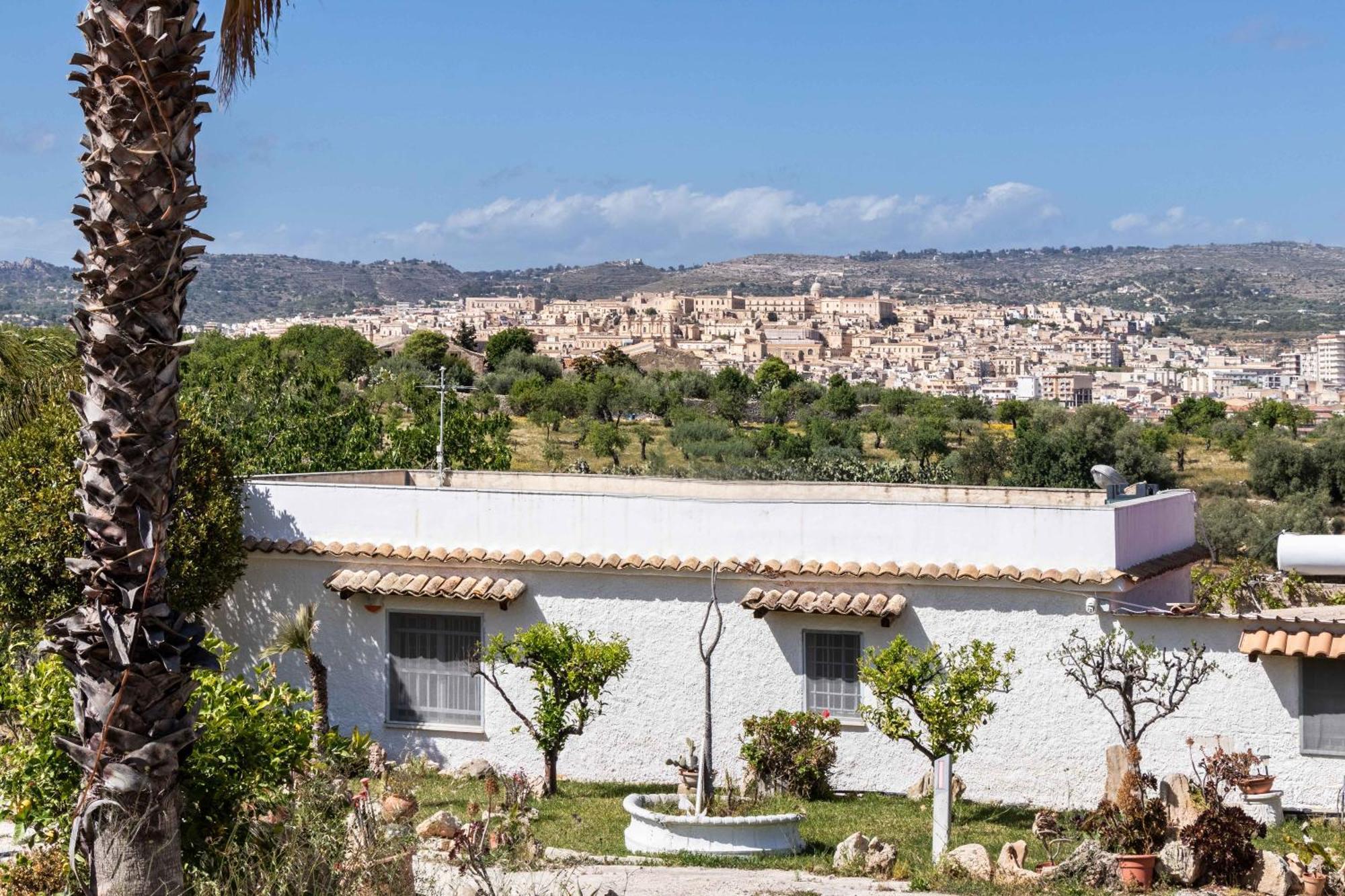 Villa Annamaria Noto Eksteriør billede